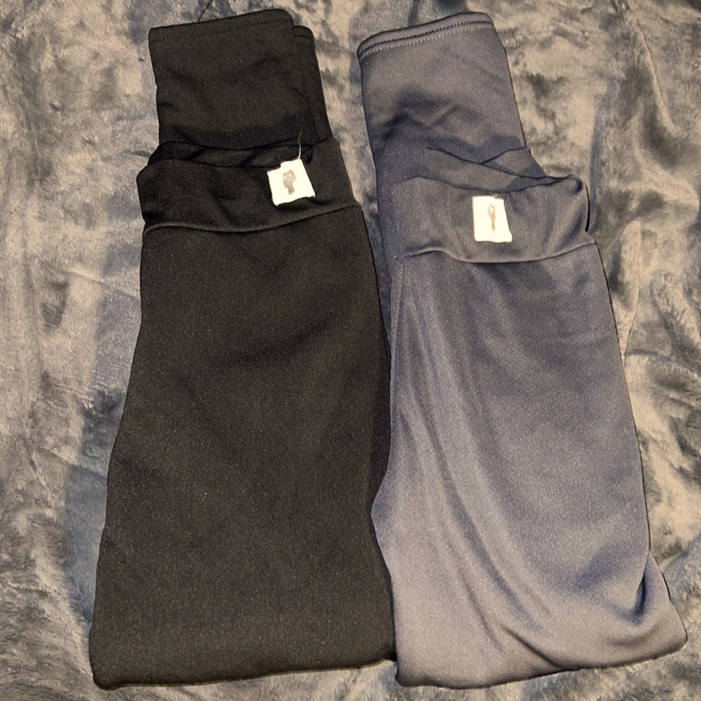 2 pairs of thermal lined leggings